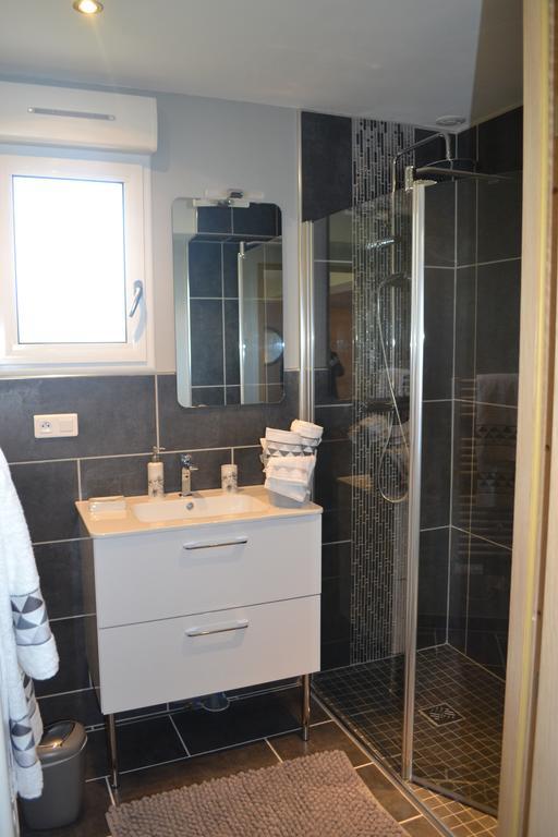 Ferme "Les Flaquettes" Bed & Breakfast Guines Room photo