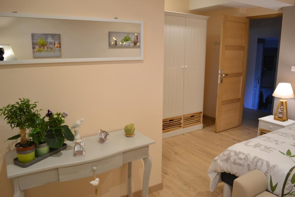 Ferme "Les Flaquettes" Bed & Breakfast Guines Room photo